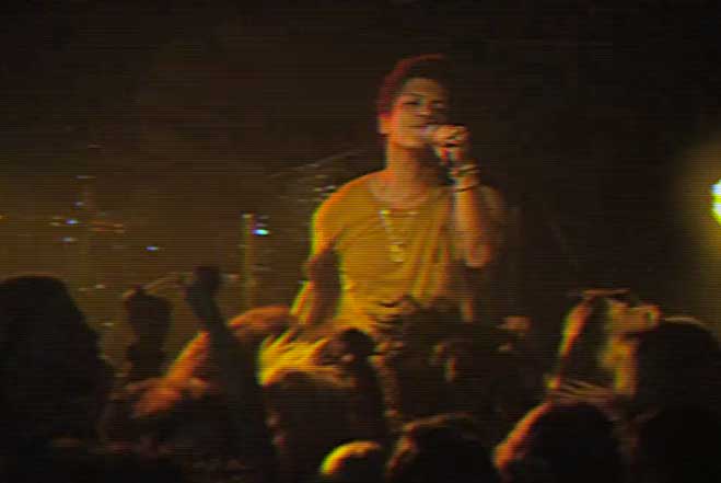 bruno-locked-holding1