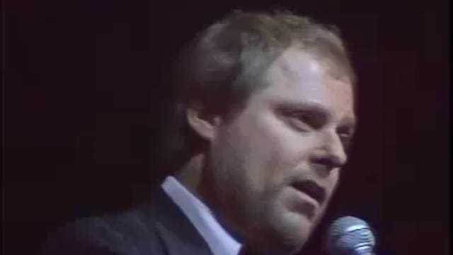 Ez a dal ma is egy feledhetetlen sláger, és aki előadja, az a blues zene igazi legendája!