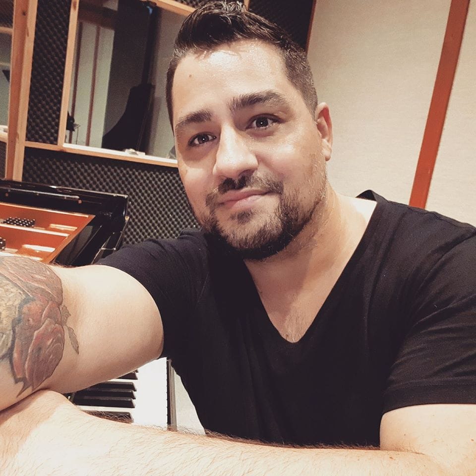 Megérkezett Caramel új dala. Hallgasd meg a 'Használd a szívedet' című dalt