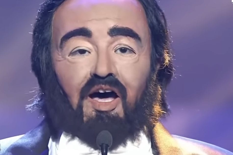 Így még soha senki sem utánozta Luciano Pavarottit! Ez a kislány világszenzáció!