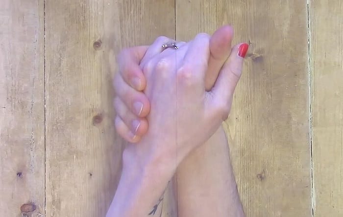 Ez a két fiatal csodálatos módon örökítette meg az eljegyzését. Ez a trükk még neked is jól jöhet!