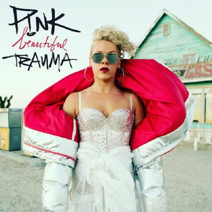 Megérkezett P!nk legújabb dala. Neked hogy tetszik a Beautiful Trauma?