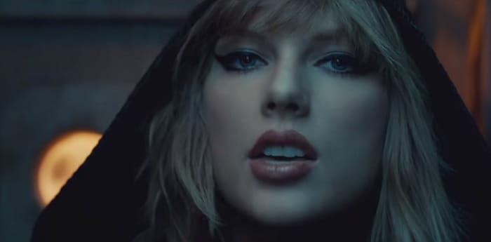 Taylor Swift újra sokkol. Te láttad már a legújabb videóklipjét?