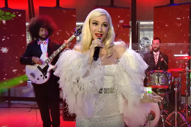Gwen Stefani élőben mutatta be legújabb karácsonyi dalát