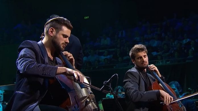 A 2CELLOS élőben adta elő a Titanic főcímdalát. Ilyet még a Sydneyi Operaház is ritkán hall!