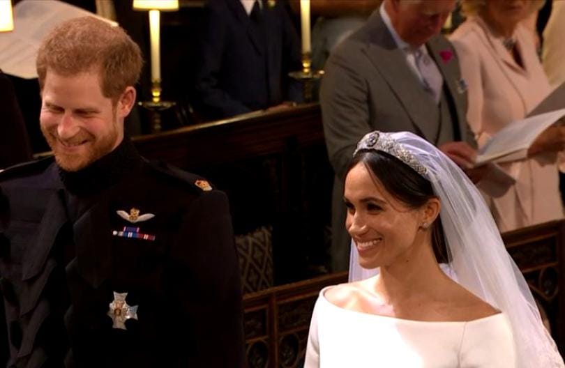 Ezt mondta Harry herceg Meghan Markle-nek, amikor meglátta menyasszonyi ruhában