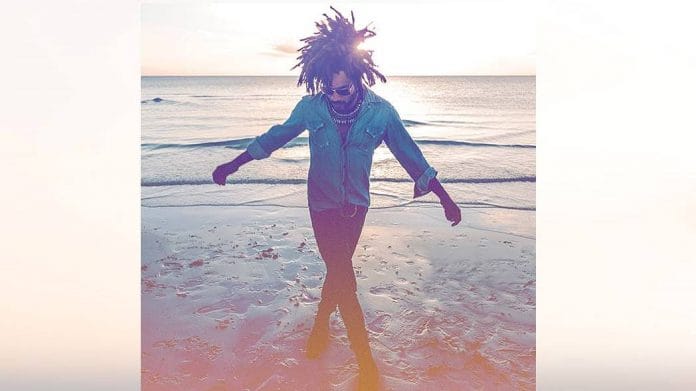 Vadonatúj dallal és ütős világnézetekkel tér vissza Lenny Kravitz!
