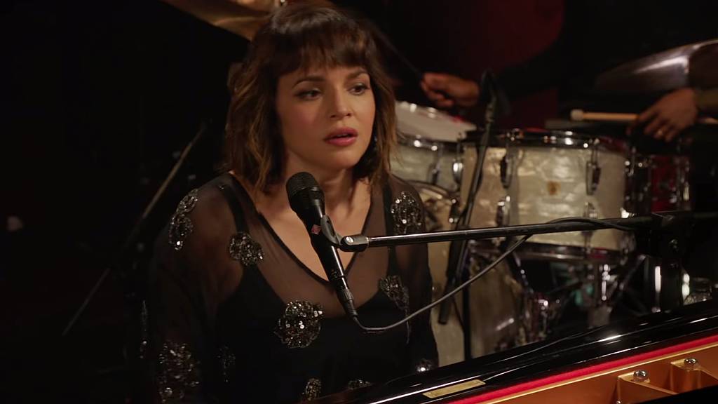 Élő klippremier: Norah Jones - And Then There Was You