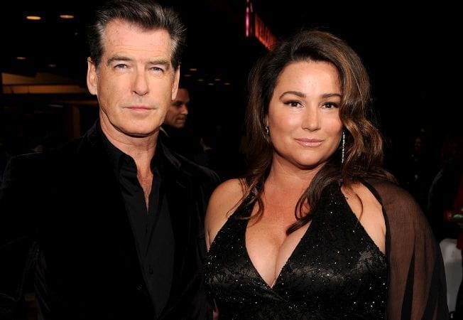 Sokan elítélték Pierce Brosnan-t, amiért egy telt idomú nőt szeret - Egy igen szokatlan hollywoodi szeretelem története