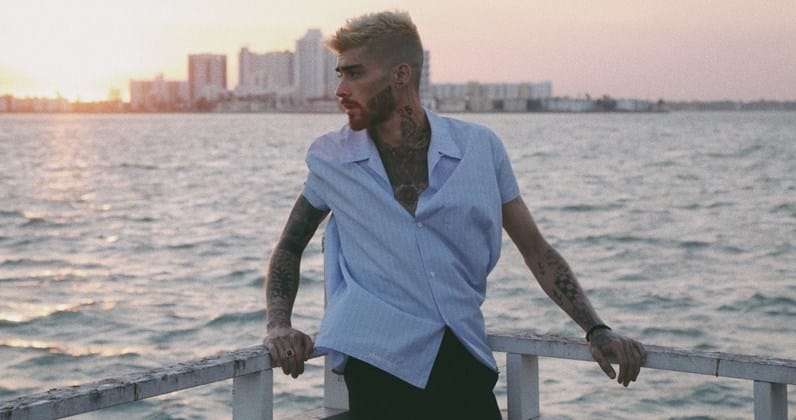 A Breaking Bad sztárja domborít megint ZAYN mellett