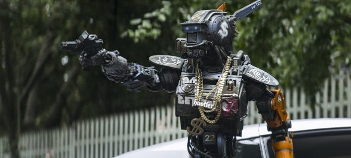 Chappie-5 Hogy néz ki és egyáltalán ki az a színész, aki Chappie szerepét játszotta?