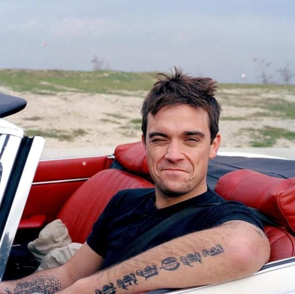 Robbie Williams: “Közöld Istennel a terveidet, és meglásd, miként nevet le majd rád!”