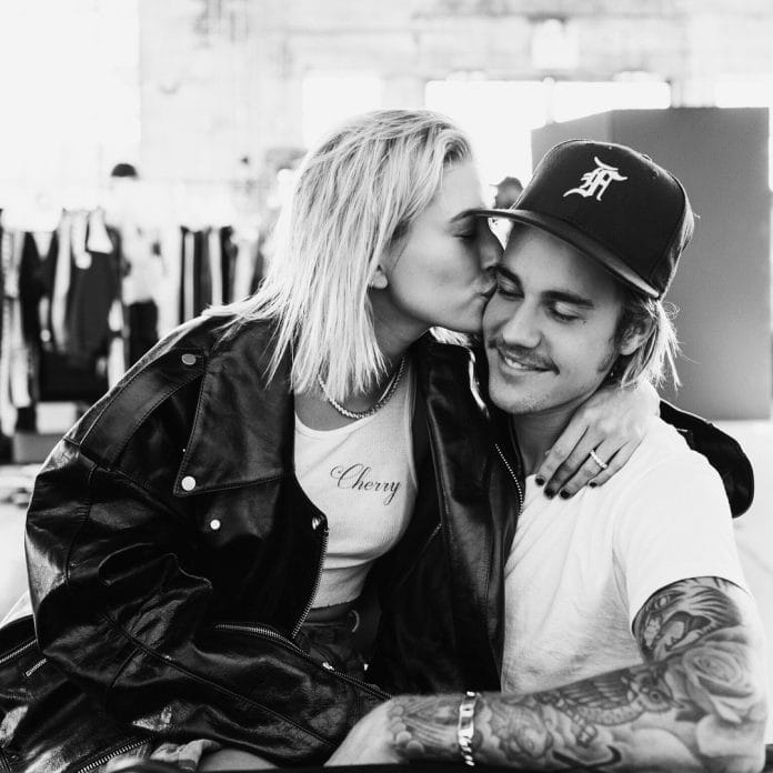 Justin Bieber megkérte barátnője kezét - Megható üzenetet írt kedvesének