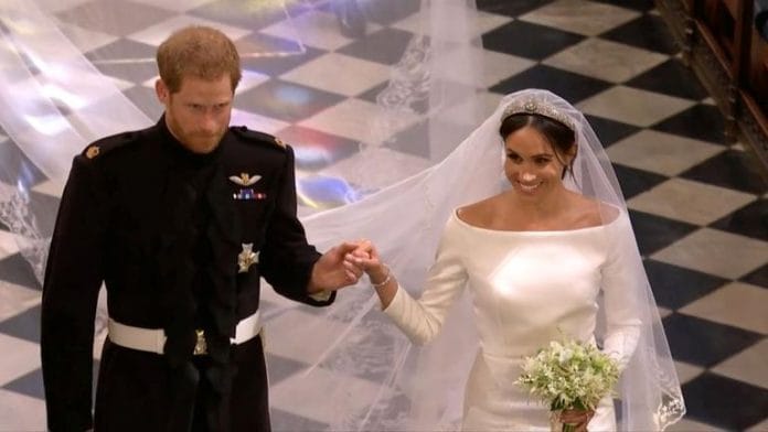 A megható ok, amiért Meghan Markle nem dobta el a menyasszonyi csokrát