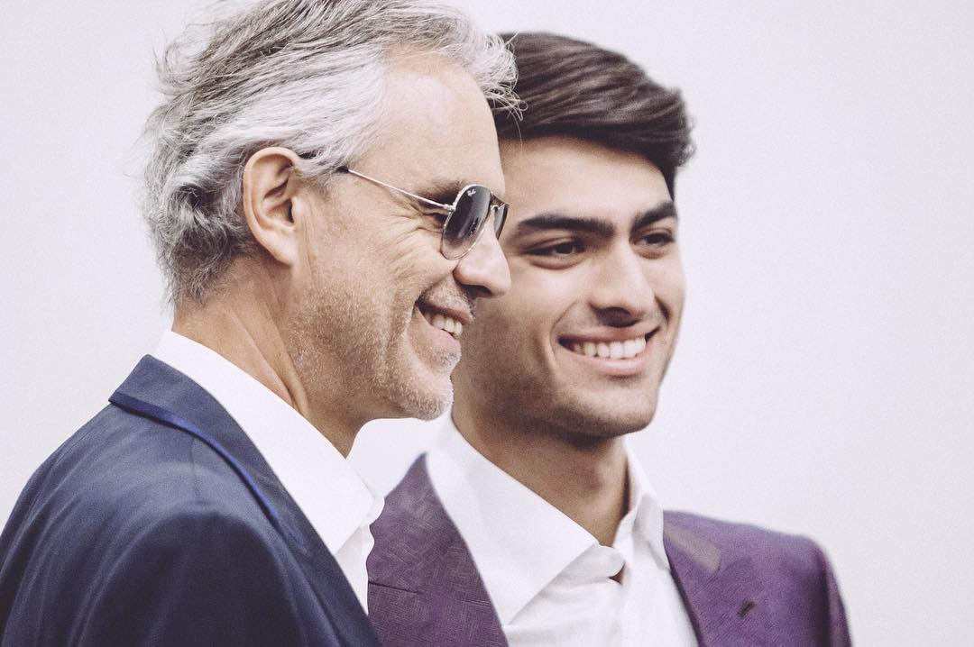 Így néz ki Andrea Bocelli piszok jóképű fia