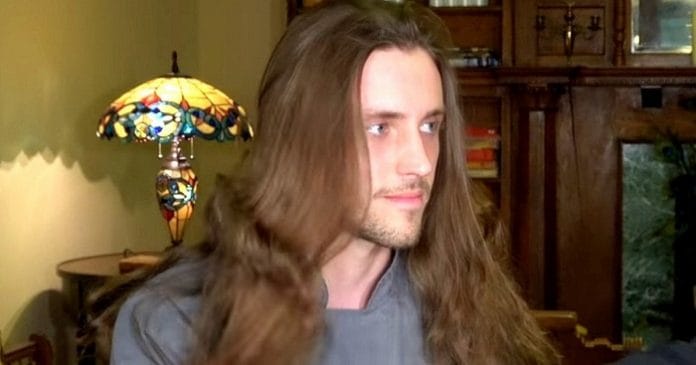 5 éve nem vágatta le a haját, szűksége volt egy nagy változásra. Barátai szó nélkül maradtak, amikor meglátták