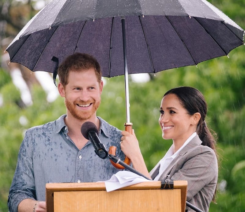 Meghan Markle megint megszegte a királyi protokollt