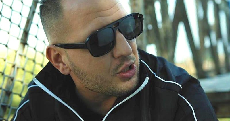 Felrobbantotta az internetet Curtis legújabb slágere, a „Piszkos kölyök”