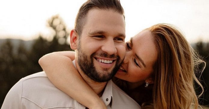 Nagy a boldogság Rácz Jenőéknél: Gyuricza Dóra kisbabát vár