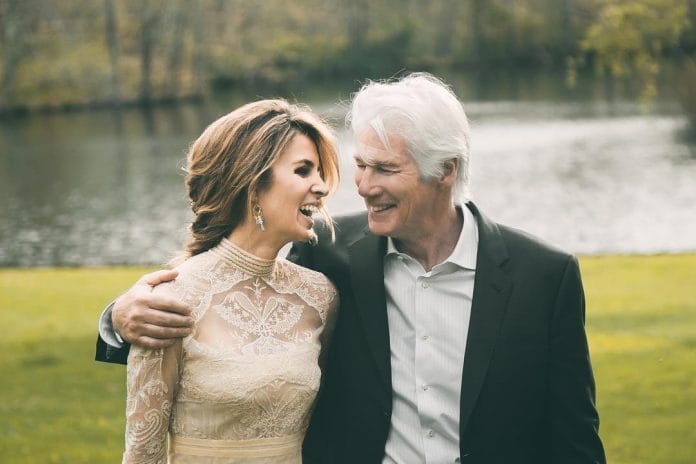 Richard Gere 72 éves, felesége Alejandra Silva pedig 38 – a házasságuk a bizonyíték, hogy a szerelemben nem számít az életkor