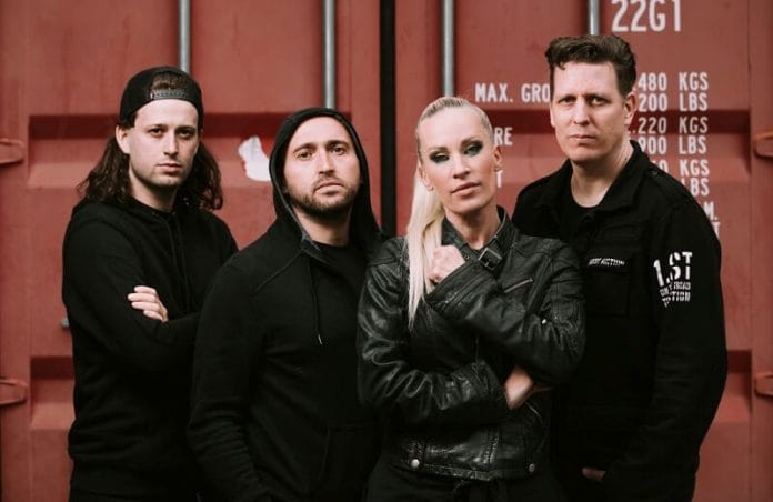 Már csak kirakat az ember teste, a lét meg sivatag - Itt az Anna and the Barbies új klipje
