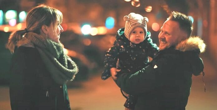 Karácsony előtt megérkezett az év egyik legszebb magyar slágere