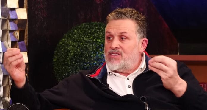 galambos-lajos-frizbi Hajdú Péter olyan kérdést tett fel Galambos Lajosnak, amitől az őrjöngeni kezdett, majd rosszul lett