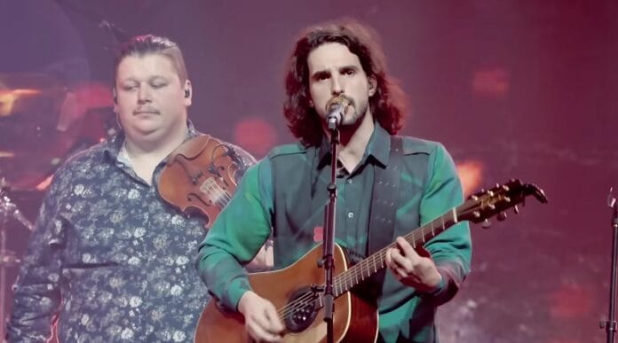 Futótűzként terjed az interneten a Bagossy Brothers Company legújabb slágere