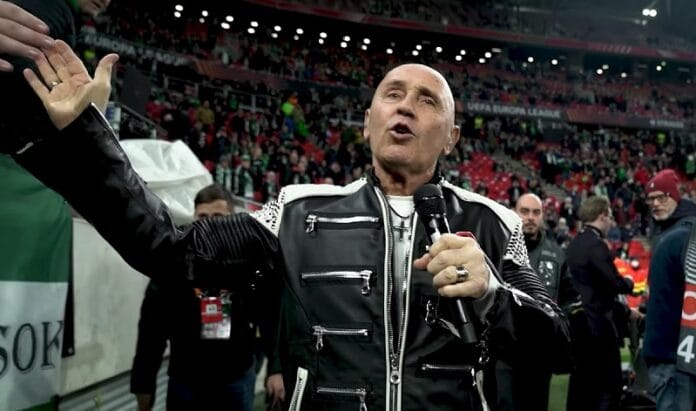 Lotfi Begi és Pataki Attila közösen dolgozta fel minden idők egyik legismertebb rockhimnuszát