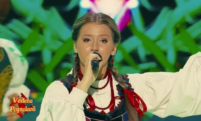 „Igazi magyar lány voltál” - magyar népdalt énekelt a román tehetségkutatóban a 16 éves lány