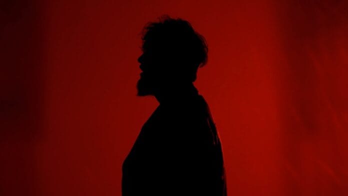 Fülbemászó dallal érkezik az erdélyi zenekar, ez lehet az év egyik nagy slágere