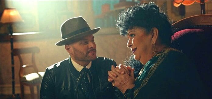 Bangó Margit történelmi slágert énekelt újra Takács Nikolasszal és Curtisszel