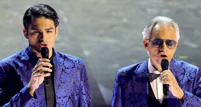Andrea Bocelli és fia, Matteo egy megható duettben emlékezett meg a tavaly elhunyt színészekre az Oscar-díjátadón