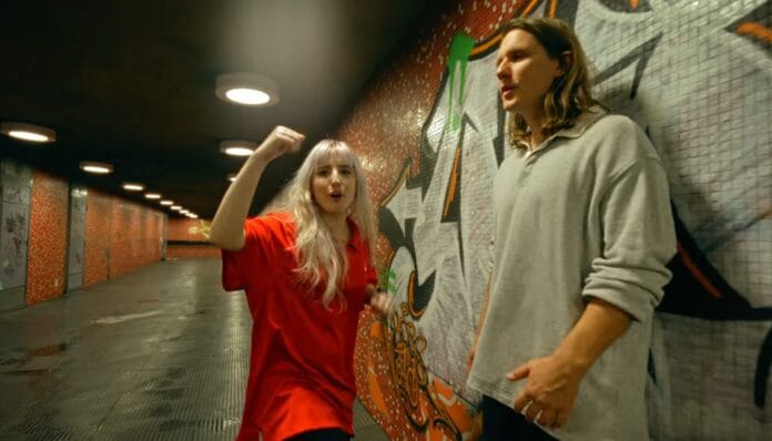 Irodalmi hip hop: megérkezett OliverFromEarth és Tamáska Gabi közös dala Irodalmi hip hop: megérkezett OliverFromEarth és Tamáska Gabi közös dala